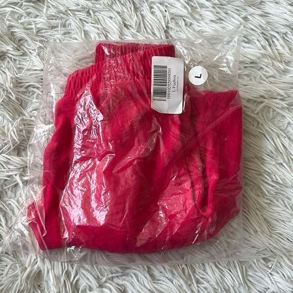 Cotton bleu Women’s morning breeze breathable shorts in fuchsia in large - Picture 2 of 11